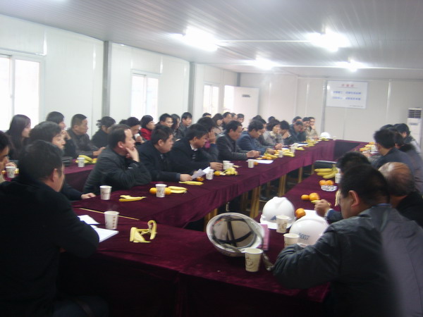 南京棲霞區(qū)馬群街道辦到我公司進(jìn)行了考察，開展了有關(guān)科學(xué)發(fā)展觀的研討會(huì)